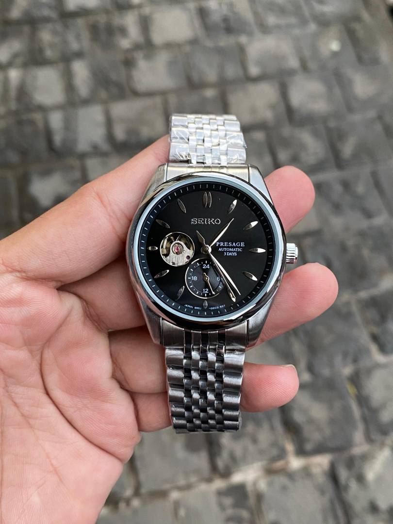 Seiko Presage Silver Black Stainless steel watch