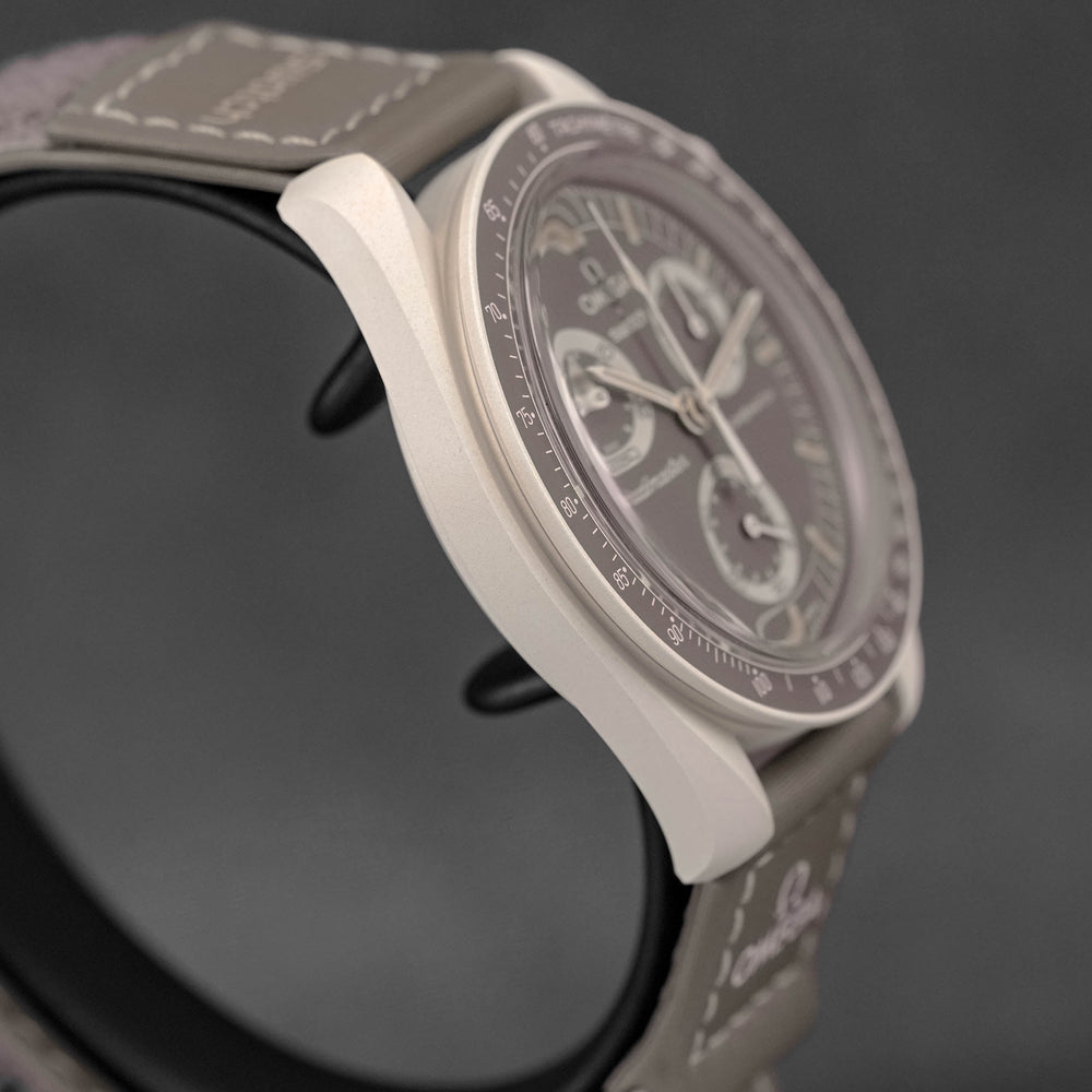 Swatch Omega x Moon Mission On Earth - Desert Speedmaster Greige (Taupe) Moonswatch