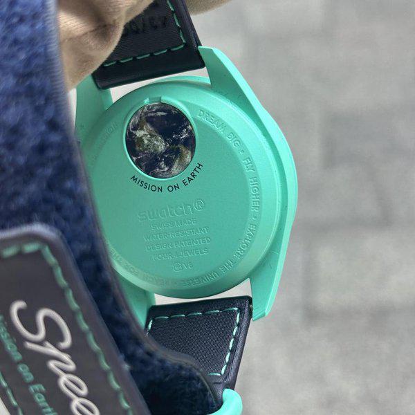Swatch Omega x Moon Mission On Earth - Polar Lights Speedmaster Aurora Blue Moonswatch